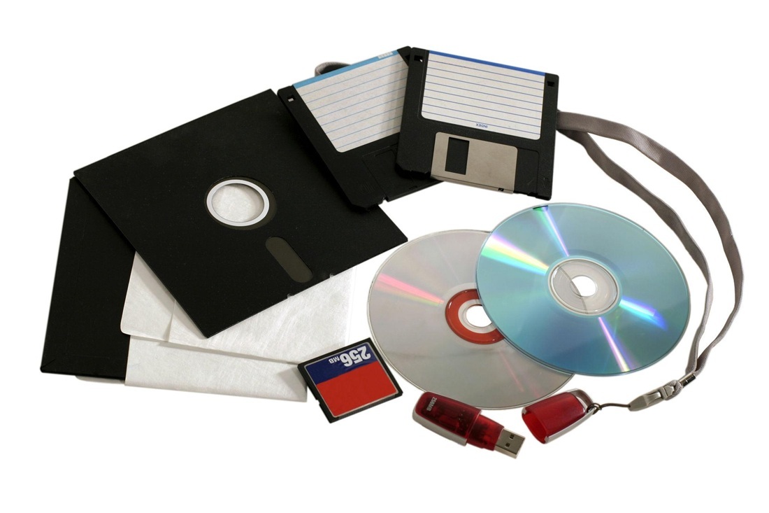 Evolution of Data Storage: From Early Devices to Modern Digital Solutions